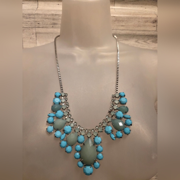 Jewelry - Elegant Silver and Blue Statement Necklace